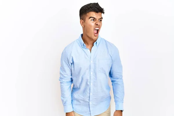 Young Hispanic Man Wearing Business Shirt Standing Isolated Background Angry — Zdjęcie stockowe