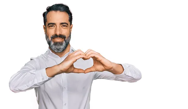 Homem Meia Idade Com Barba Vestindo Camisa Branca Casual Sorrindo — Fotografia de Stock