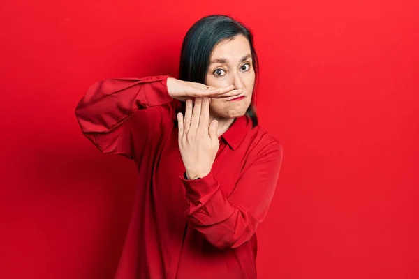 Mulher Hispânica Meia Idade Vestindo Roupas Casuais Fazendo Tempo Fora — Fotografia de Stock