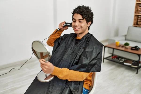 Young Hispanic Man Cutting Beard Himself Home — Stock Photo, Image