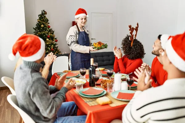 Group People Meeting Clapping Sitting Table Woman Standing Holding Roasted — Stock Photo, Image