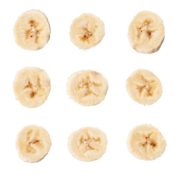  Beyaz arka planda izole edilmiş muz dilimleri kolajı