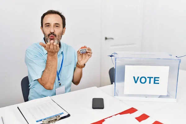 Middle Age Man Beard Sitting Ballot Holding Vote Badge Looking — Stock Photo, Image