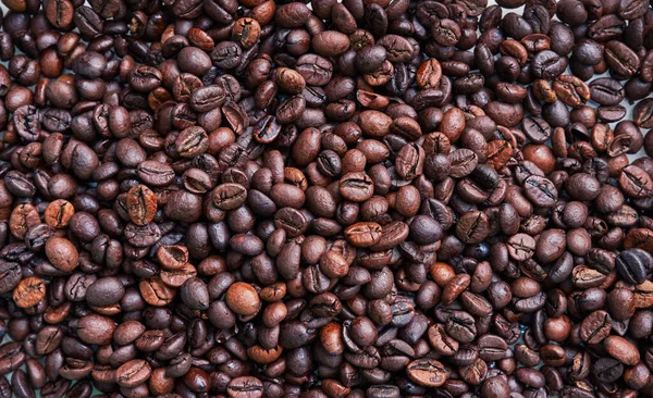 褐色和黑色咖啡豆 烤阿拉伯浓缩咖啡粒 — 图库照片