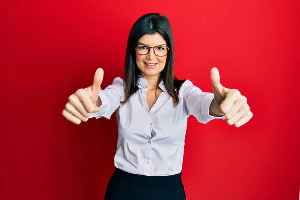 Young Hispanic Woman Wearing Business Shirt Glasses Approving Doing Positive — ストック写真