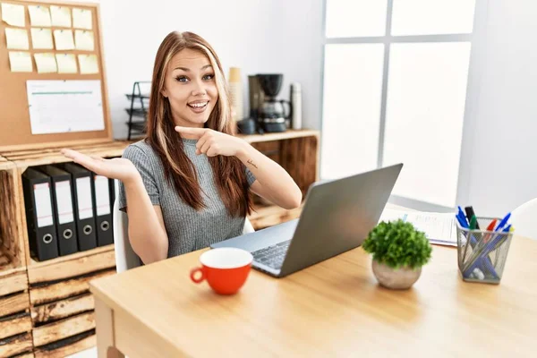 Young Brunette Woman Working Office Laptop Amazed Smiling Camera While — Stockfoto
