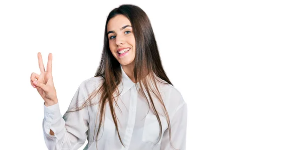 Jovem Adolescente Morena Vestindo Camisa Branca Negócios Mostrando Apontando Para — Fotografia de Stock