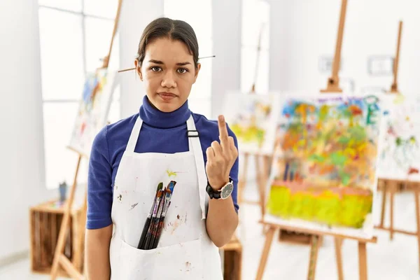 Young Brunette Woman Art Studio Showing Middle Finger Impolite Rude — Foto Stock