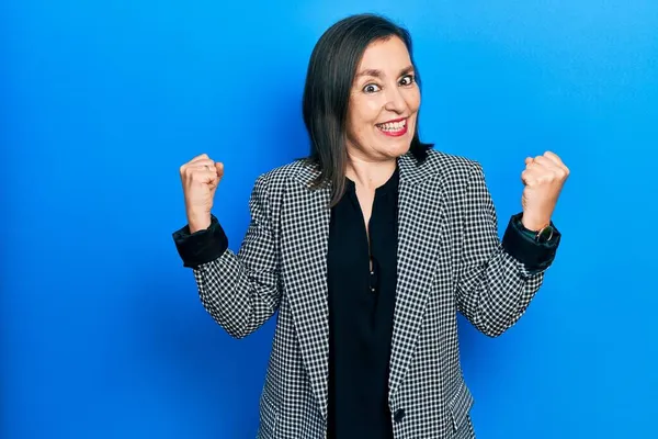 Middle Age Hispanic Woman Wearing Business Clothes Celebrating Surprised Amazed — Stock Photo, Image