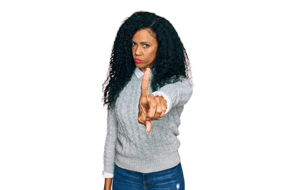 Middle Age African American Woman Wearing Casual Clothes Pointing Finger — Fotografia de Stock