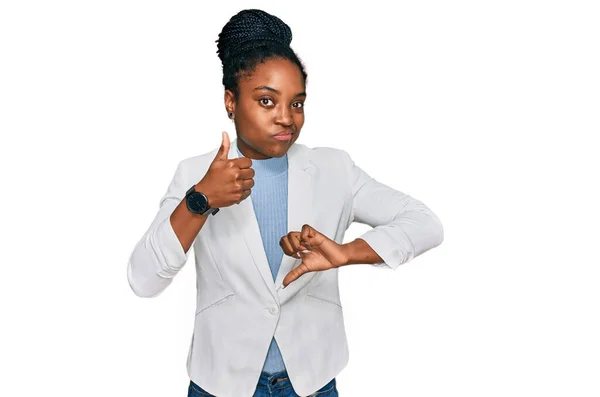 Junge Afrikanisch Amerikanische Frau Businesskleidung Mit Daumen Nach Oben Und — Stockfoto