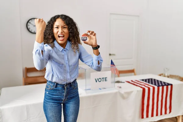 Beautiful Hispanic Woman Standing Political Campaign Voting Ballot Angry Mad — Foto Stock
