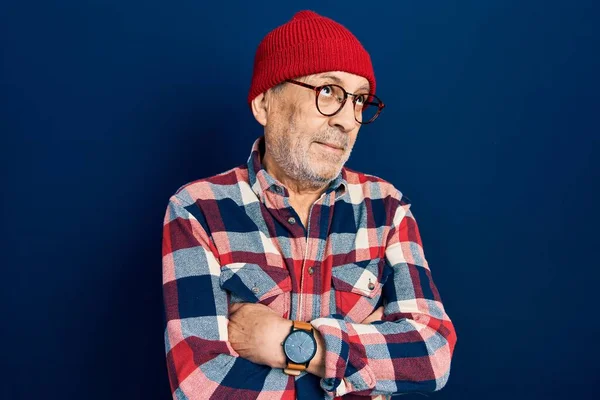 Bello Uomo Maturo Che Indossa Look Hipster Con Berretto Lana — Foto Stock