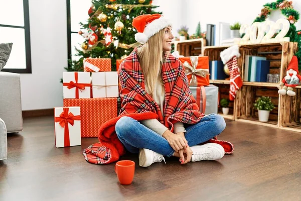 Beautiful Blonde Woman Sitting Floor Christmas Tree Looking Side Relax — Fotografia de Stock