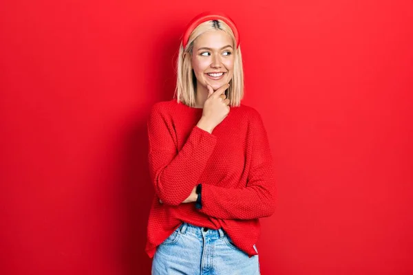 Beautiful Blonde Woman Wearing Casual Red Sweater Hand Chin Thinking — Stock Photo, Image