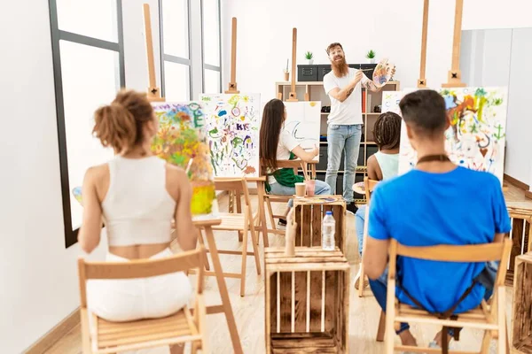 Grupo Personas Sonriendo Feliz Dibujo Clase Pintura Estudio Arte —  Fotos de Stock