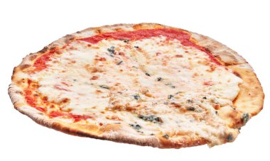  Dört peynirli İtalyan pizzası beyaz arka planda izole edilmiş.