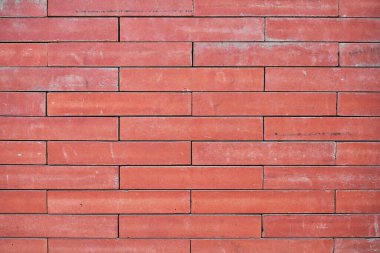 Çatlak kiremitler ve çimentoyla tuğla duvar dokusu. Klasik tuğla duvar yüzey arkaplanı