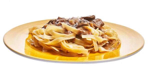 Placa Pasta Italiana Tagliatelle Con Salsa Champiñones Aislada Sobre Fondo — Foto de Stock