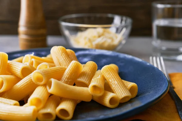 Plate Macaroni Italian Pasta Concrete Surface — Stock Photo, Image