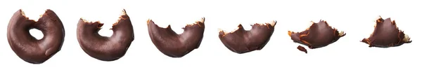 一组被咬的巧克力甜甜圈 白色背景分离 — 图库照片