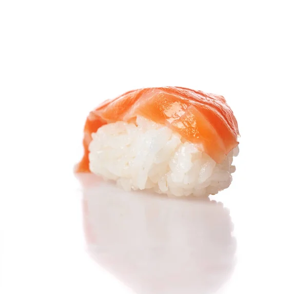 Single Lachs Nigiri Sushi Isoliert Auf Weißem Hintergrund — Stockfoto