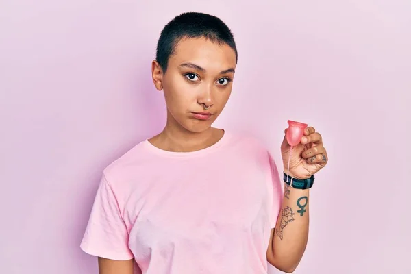 Beautiful Hispanic Woman Short Hair Holding Menstrual Cup Thinking Attitude — Foto Stock