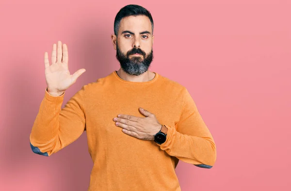 Hispanic Man Beard Wearing Casual Winter Sweater Swearing Hand Chest — Photo