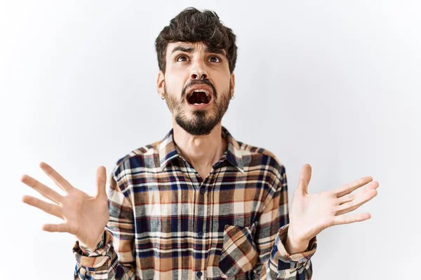 Hispanic Man Beard Standing Isolated Background Crazy Mad Shouting Yelling — Stok fotoğraf