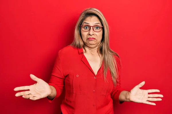 Middle Age Hispanic Woman Wearing Casual Clothes Glasses Clueless Confused — Stock Photo, Image