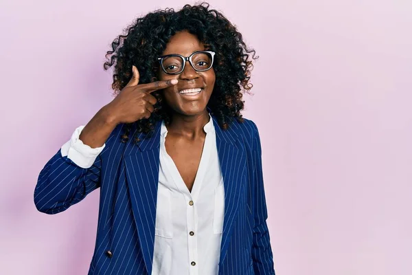 Young African American Woman Wearing Business Clothes Glasses Pointing Hand — Stok fotoğraf