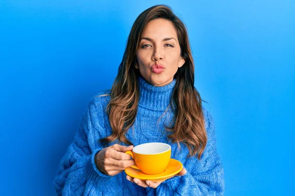 Young Latin Woman Drinking Cup Coffee Looking Camera Blowing Kiss — Foto de Stock