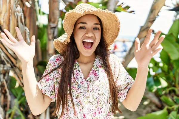 Young Brunette Woman Outdoors Sunny Day Summer Pointing Finger Camera — Stockfoto