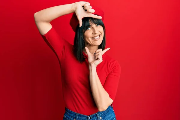 Young Hispanic Woman Wearing French Look Beret Smiling Making Frame — Stock Photo, Image