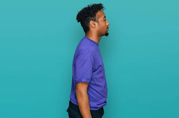 Young African American Man Beard Wearing Casual Purple Shirt Looking — Foto de Stock