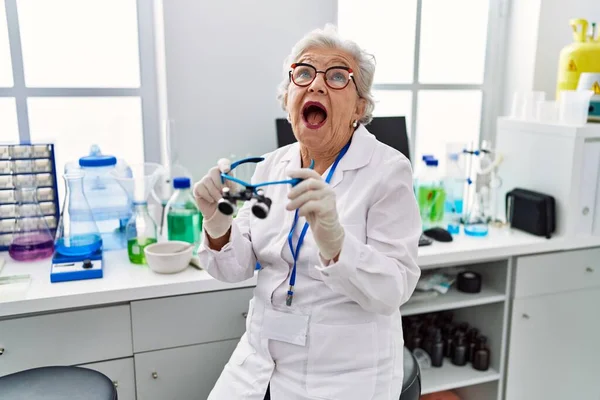 Senior Woman Grey Hair Working Scientist Laboratory Using Magnifying Glasses — Zdjęcie stockowe