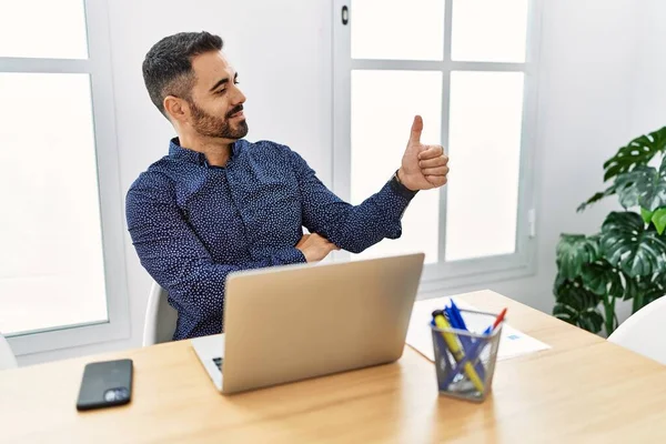 Young Hispanic Man Beard Working Office Laptop Looking Proud Smiling — Stock Fotó