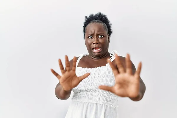 Young African Woman Standing White Isolated Background Afraid Terrified Fear — Stock Photo, Image