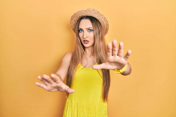 Young Blonde Girl Wearing Summer Hat Doing Stop Gesture Hands — Stock Photo, Image