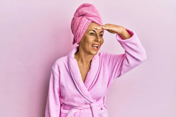 Middle Age Hispanic Woman Wearing Shower Towel Cap Bathrobe Very — Fotografia de Stock