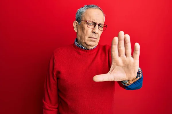 Handsome Senior Man Grey Hair Wearing Casual Clothes Glasses Doing — Fotografia de Stock