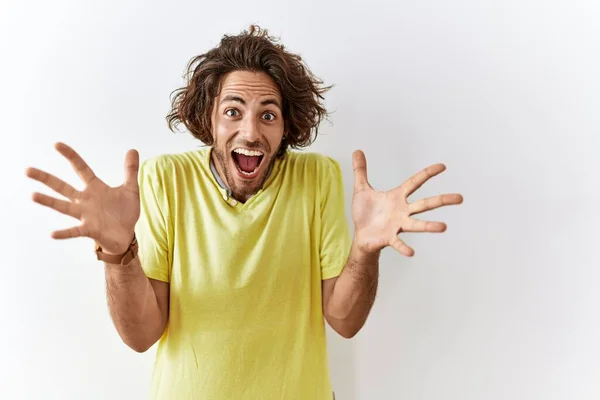 Young Hispanic Man Standing Isolated Background Celebrating Crazy Amazed Success — Φωτογραφία Αρχείου