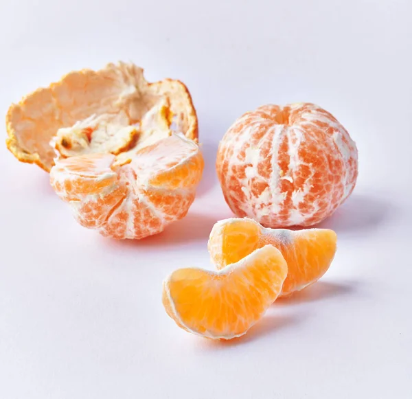 Two Peeled Tangerines Isolated White Background — Stock Photo, Image