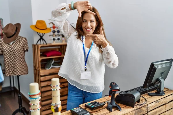 Mujer Hispana Mediana Edad Que Trabaja Como Gerente Boutique Minorista — Foto de Stock