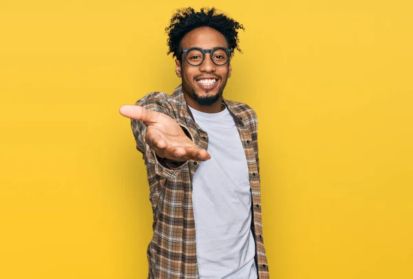 Young African American Man Beard Wearing Casual Clothes Glasses Smiling — Stockfoto