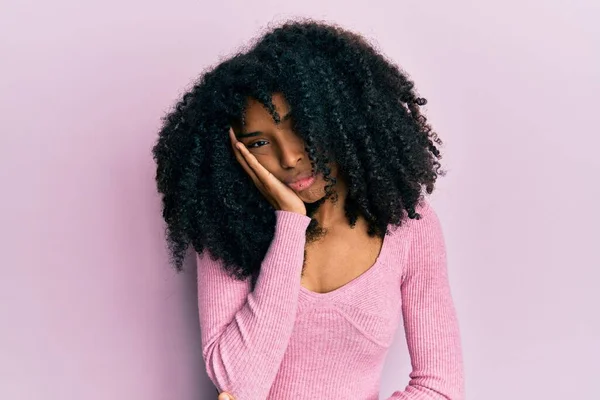 African American Woman Afro Hair Wearing Casual Pink Shirt Thinking — Stock Photo, Image