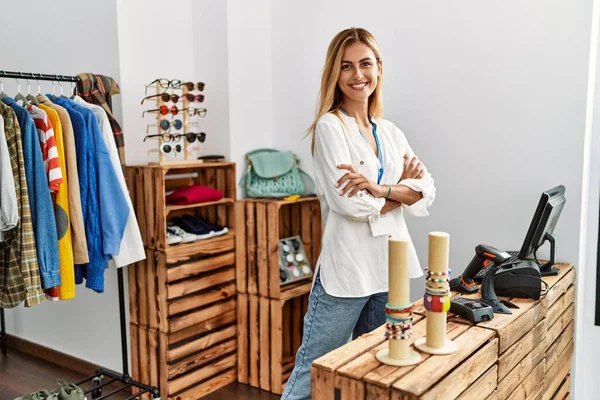 Young Caucasian Shopkeeper Woman Smiling Happy Standing Arms Crossed Gesture — Stockfoto