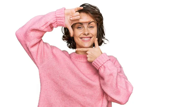 Young Hispanic Woman Wearing Casual Clothes Smiling Making Frame Hands — Stock Photo, Image