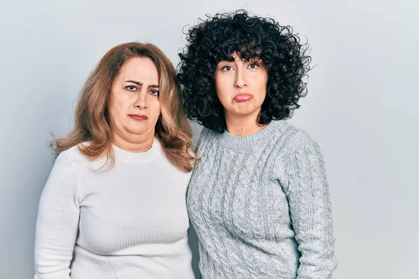 Middle East Mother Daughter Wearing Casual Clothes Depressed Worry Distress — Stock Photo, Image