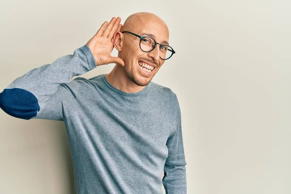 Uomo Calvo Con Barba Che Indossa Abiti Casual Occhiali Che — Foto Stock